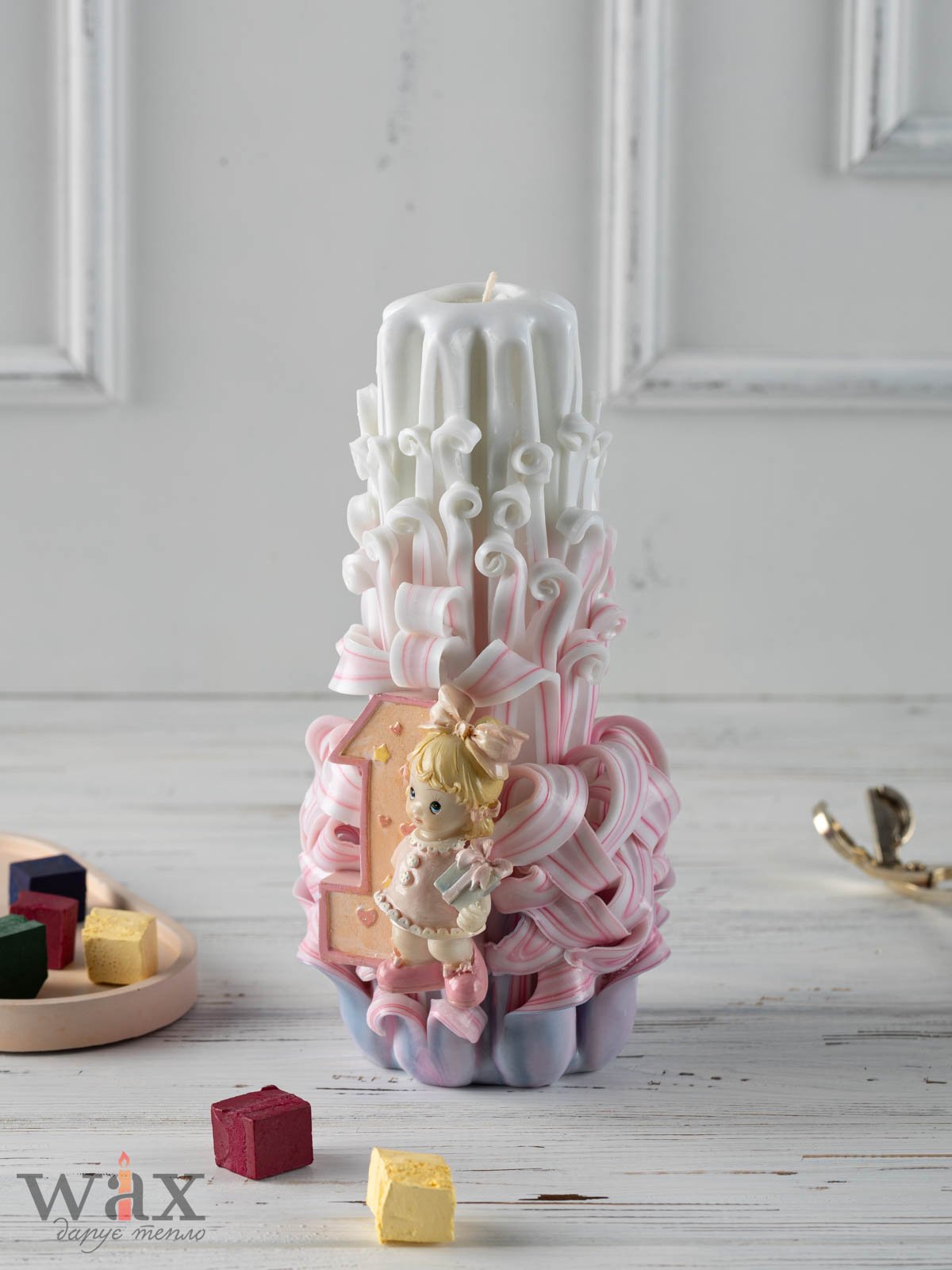 Різьблена "Holiday"