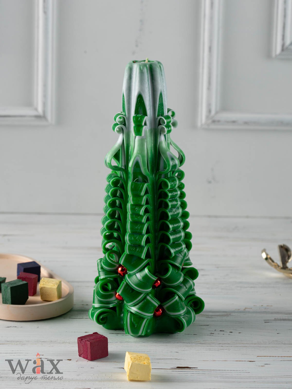 Різьблена "String"