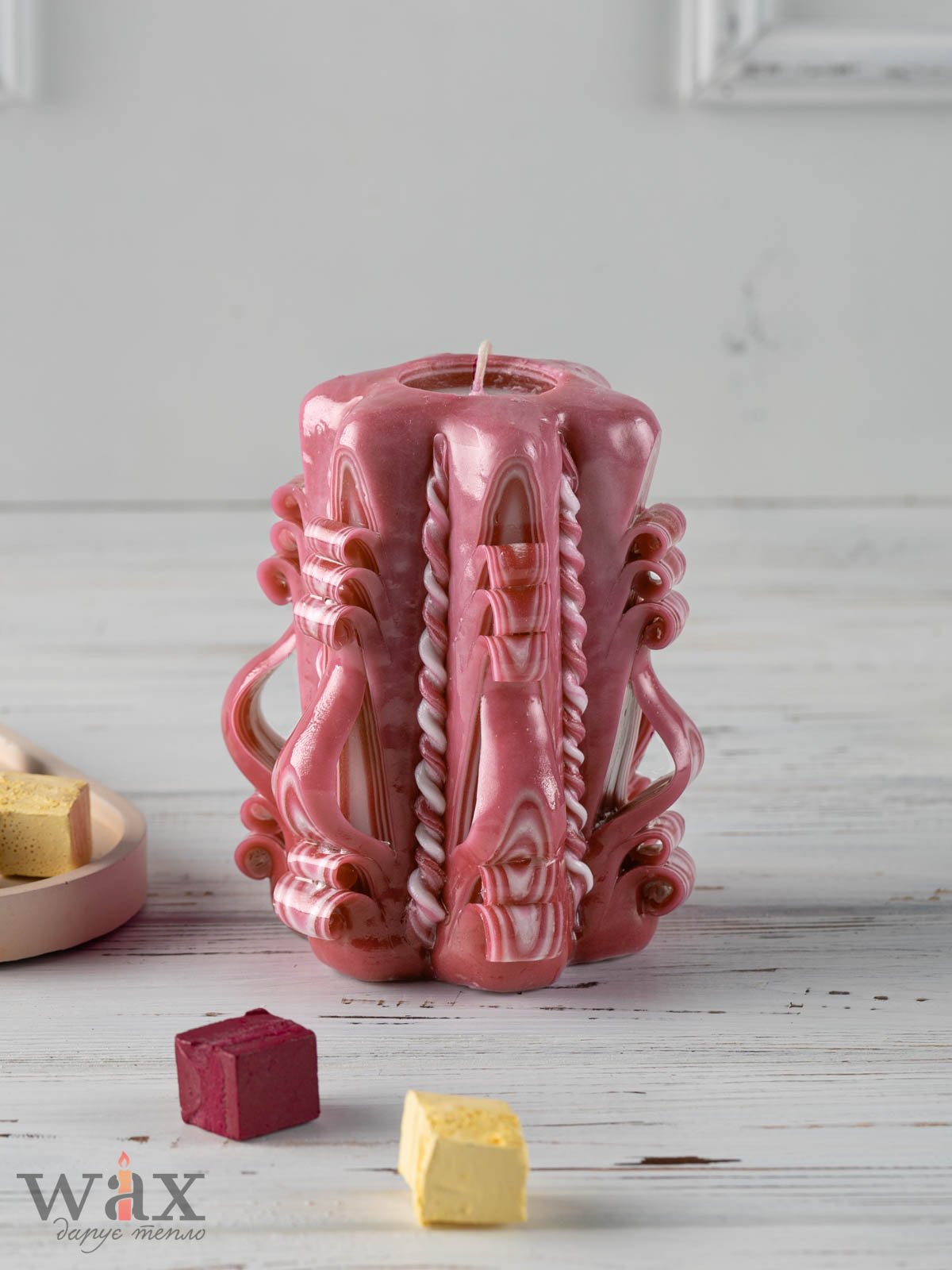 Різьблена "Carmine"