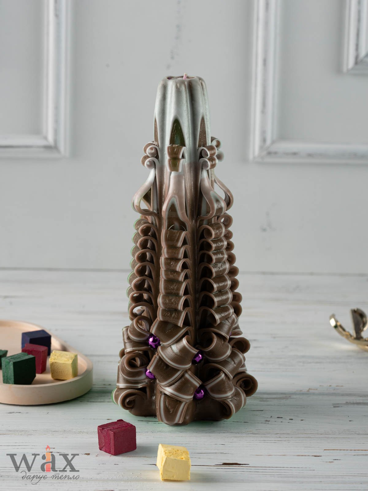 Різьблена "String"